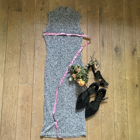 Grey mock neck tank dress - Picture 2 of 4